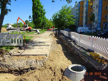 Kanalverlegung für Schmutz- und Regenwasserentsorgung